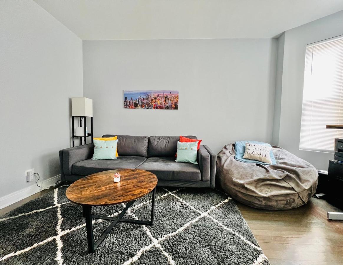 Lovely Logan Square 2-Bedroom In 시카고 외부 사진